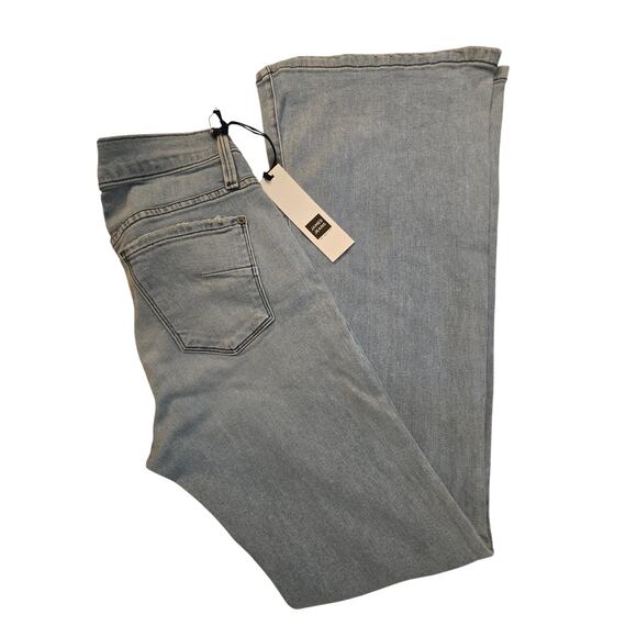 James Jeans High Rise Flare Leg - Size 28" - New! - Picture 1 of 5